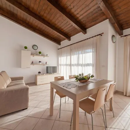 Apartment Locazione Turistica Paradise.27 *